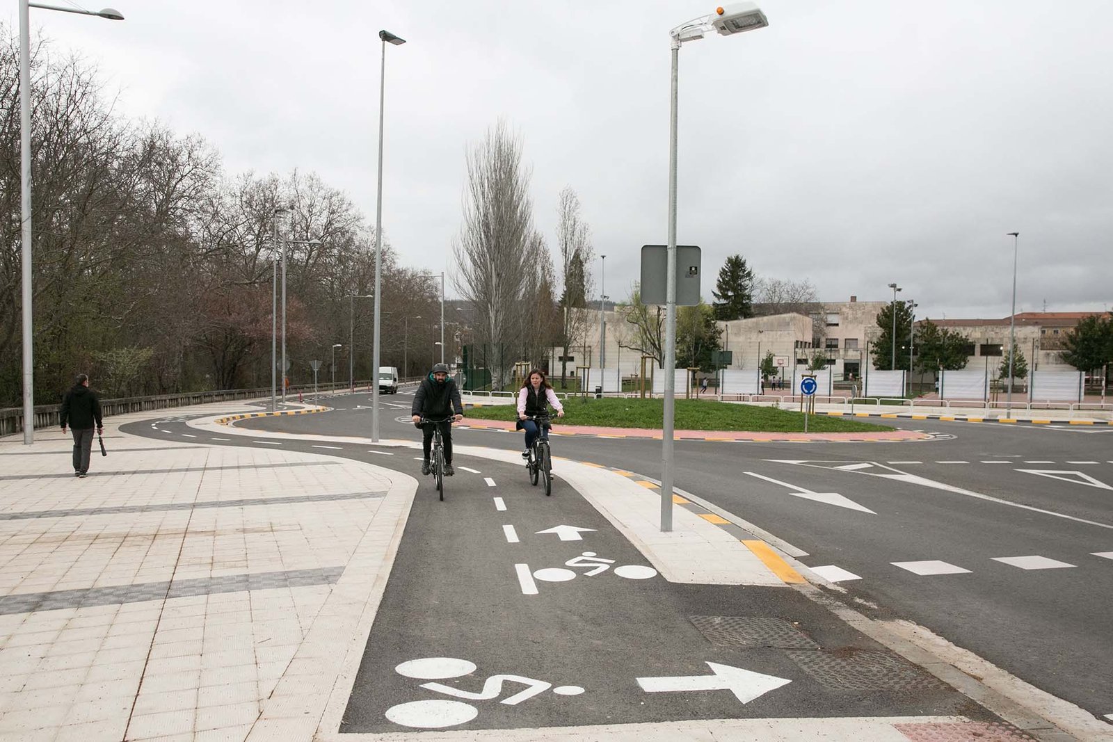 Pamplona completará el eje ciclable del sur de la ciudad con un recorrido de 1,7 kilómetros rodeando la UPNA por las calles Tajonar, Sadar y avenida de Cataluña