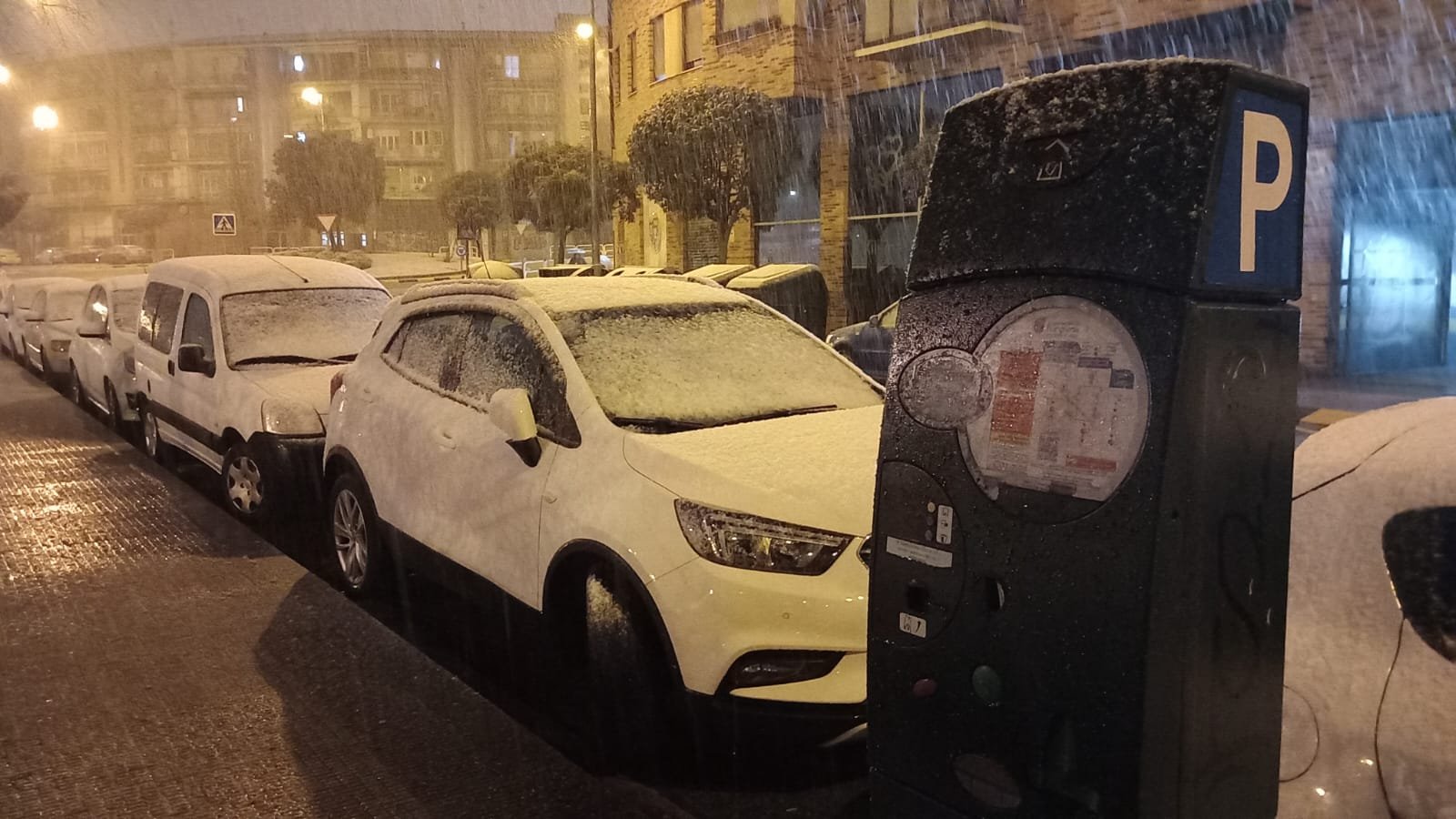 El Ayuntamiento devolverá el importe abonado a quienes pagaron la zona azul, suspendida por el temporal de nieve, el miércoles y el jueves