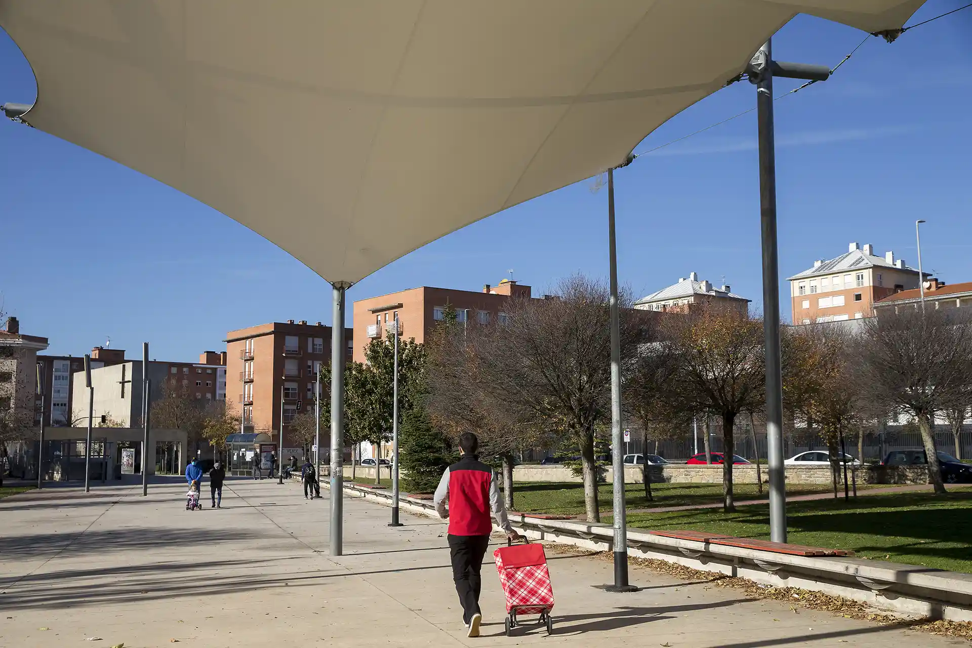 El Ayuntamiento obtiene 1,35 millones de fondos Next Generation EU para continuar con el proceso de rehabilitación sostenible en el barrio de San Jorge y en la carretera de Sarriguren