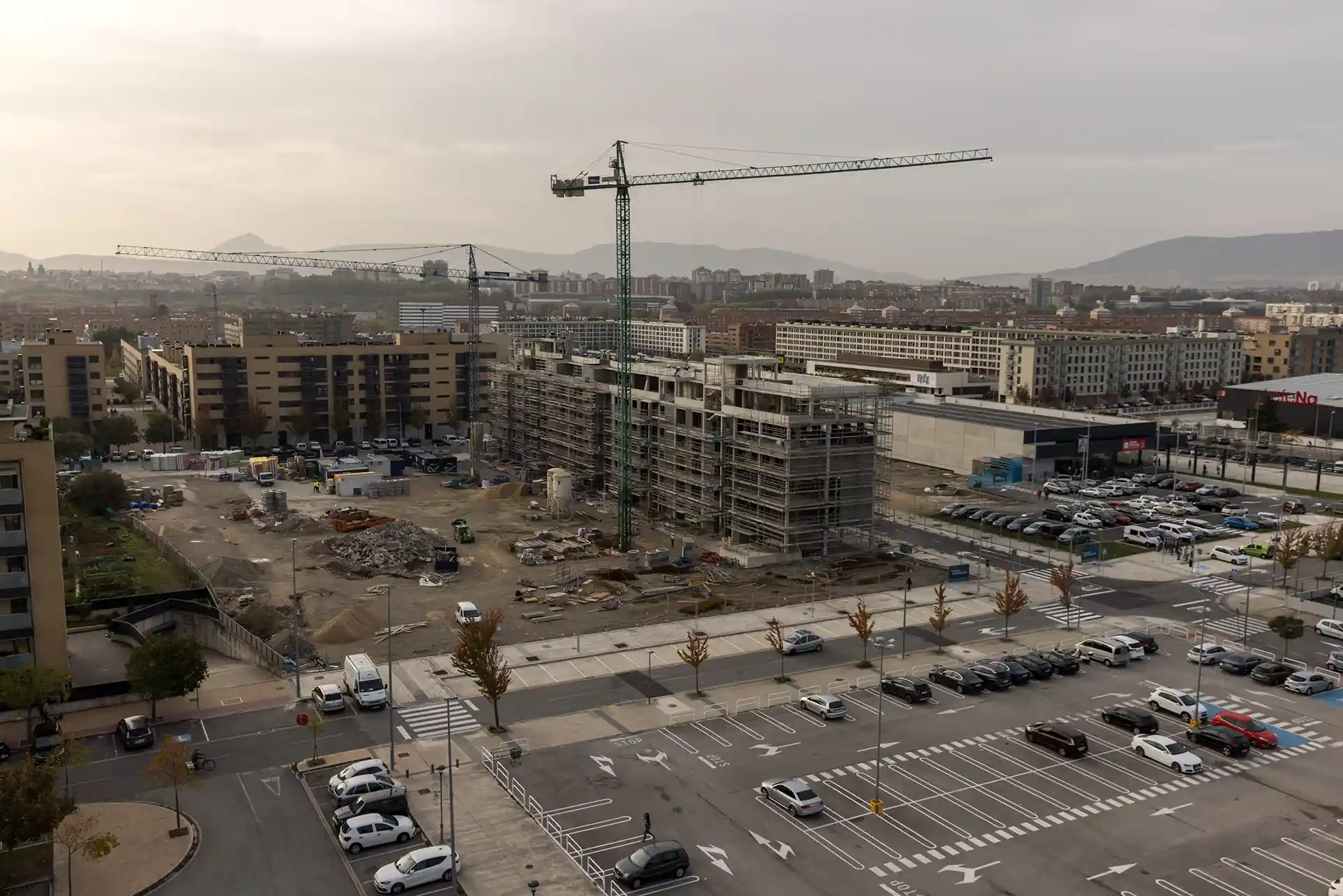 El arquitecto pamplonés Joaquín Zarranz Pueyo (1905-1938) da nombre a una nueva plaza de la ciudad situada en el barrio de Buztintxuri-Euntzetxiki-Santa Engracia