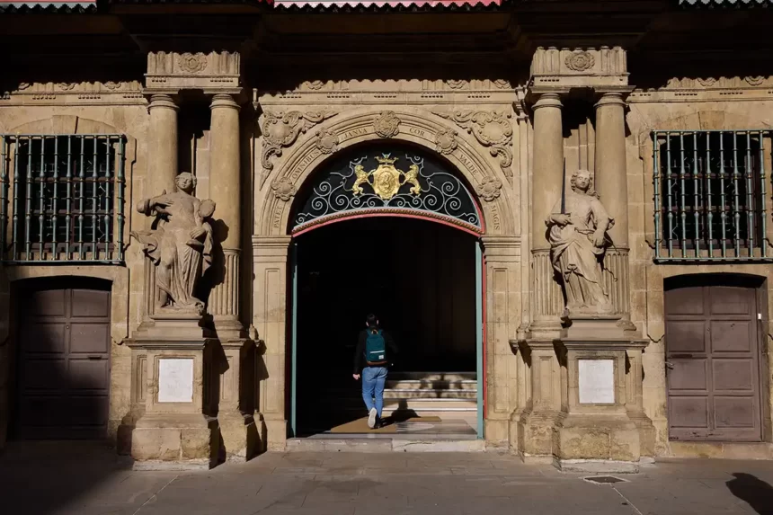 fachada ayuntamiento pamplona